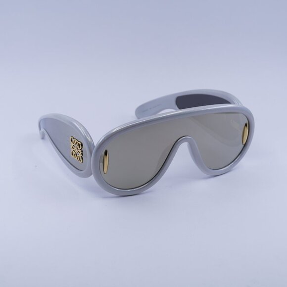 Loewe LW40108I 24C Sunglasses Light Grey/Gold Shield Frame, Grey Lenses main image 8